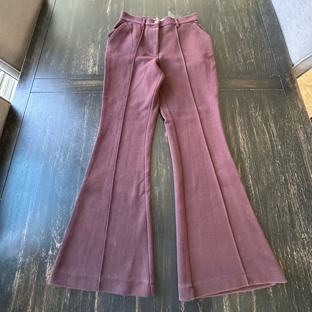 Urban Outfitters Isabella Ponte High-Waisted
Flare Pant. Size Small.